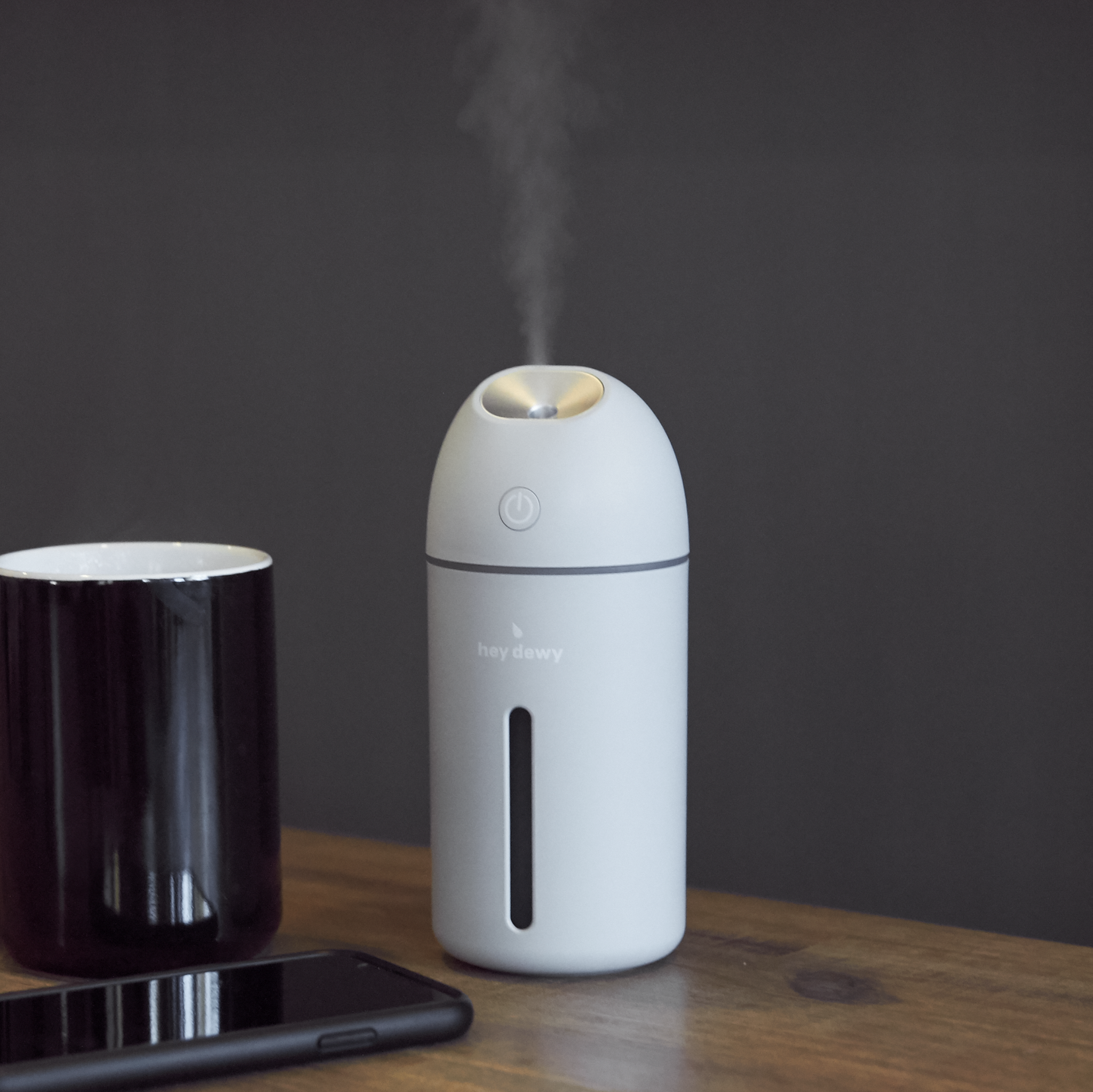The Hey Dewy Humidifier Improves My Dry Skin and Allergies on the Road